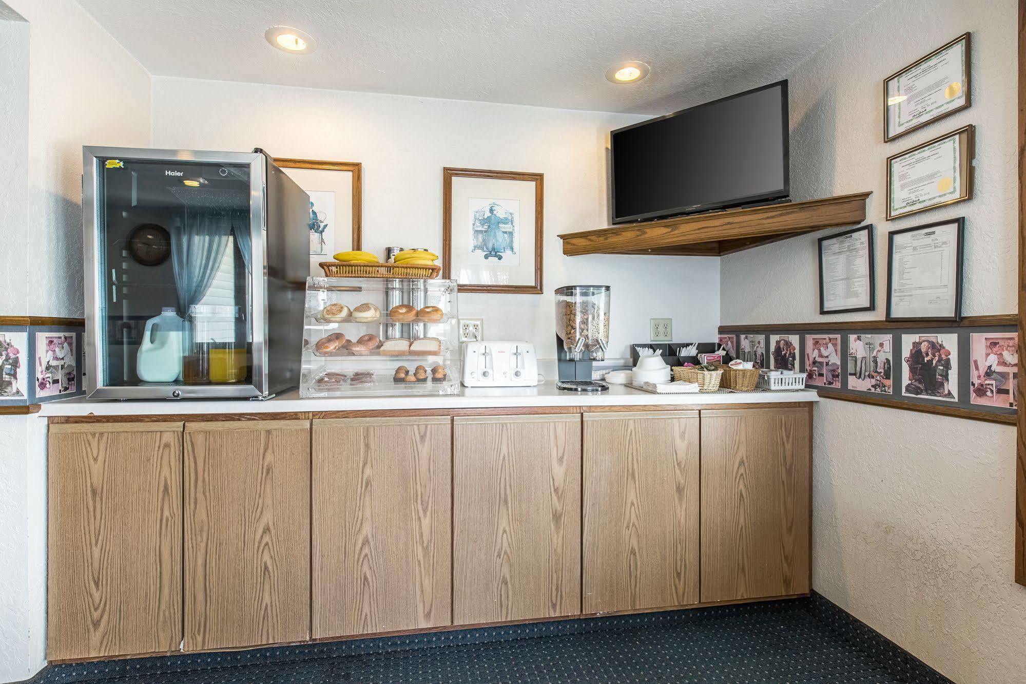 Amerivu Inn Harvest Estates New Hampton 외부 사진